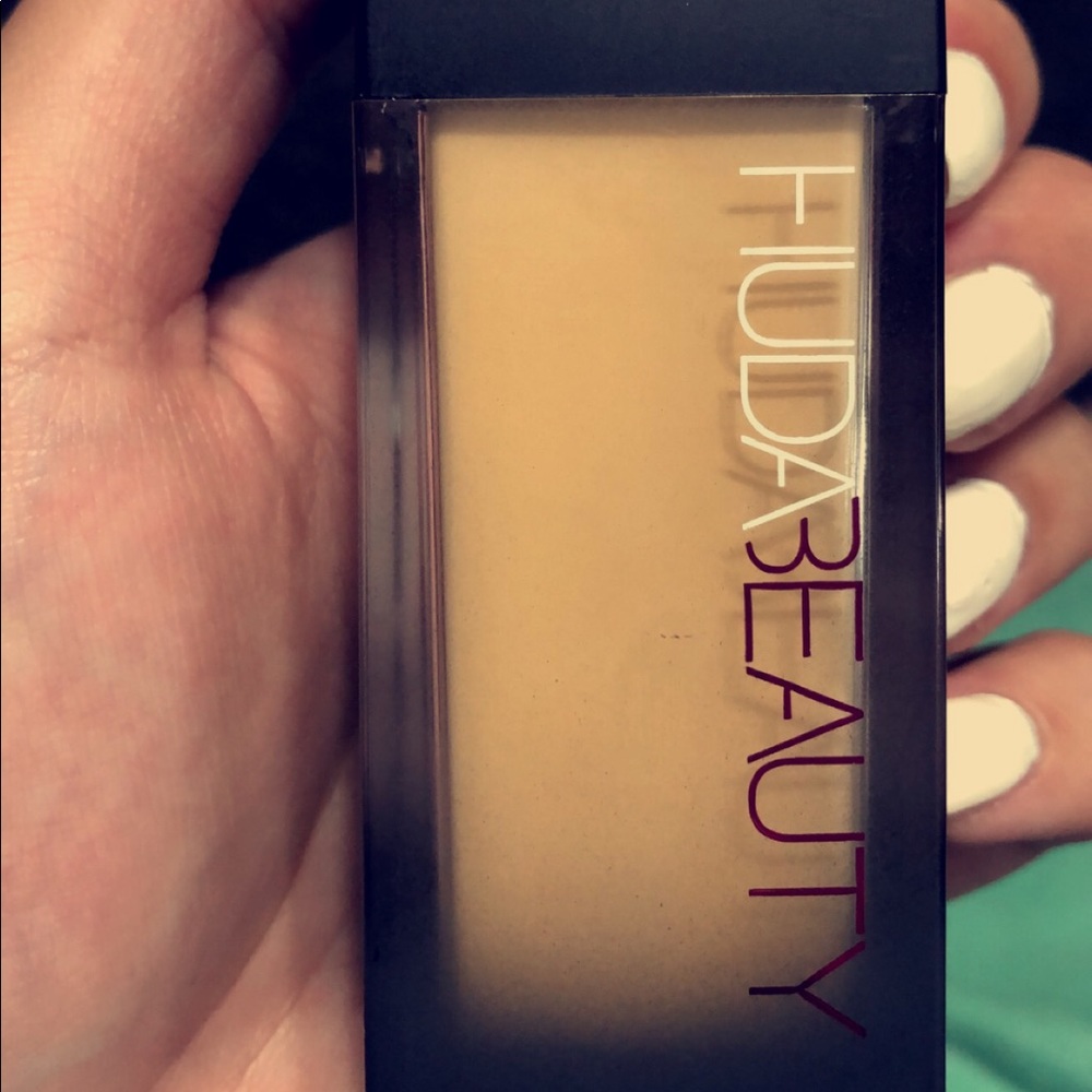 Huda Beauty Foundation